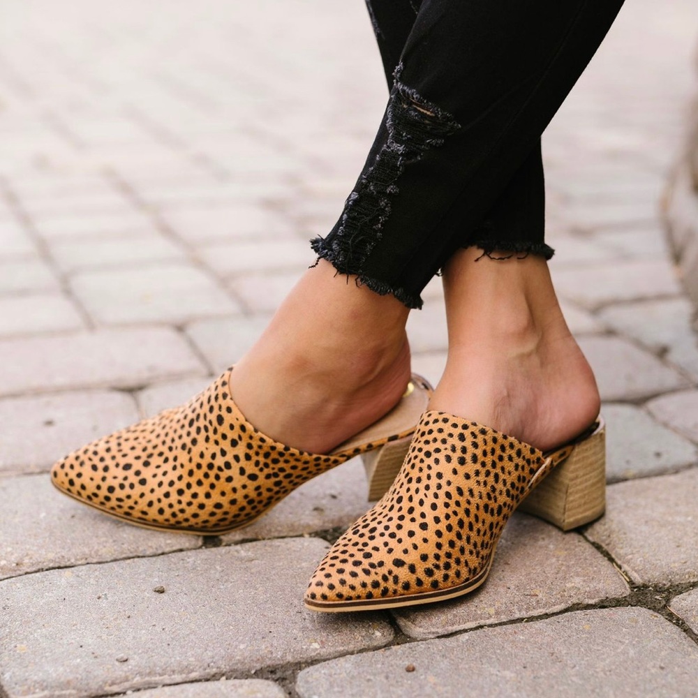 LAST FEW SALE! Spotted Cheetah Mules - Picture 2 of 6